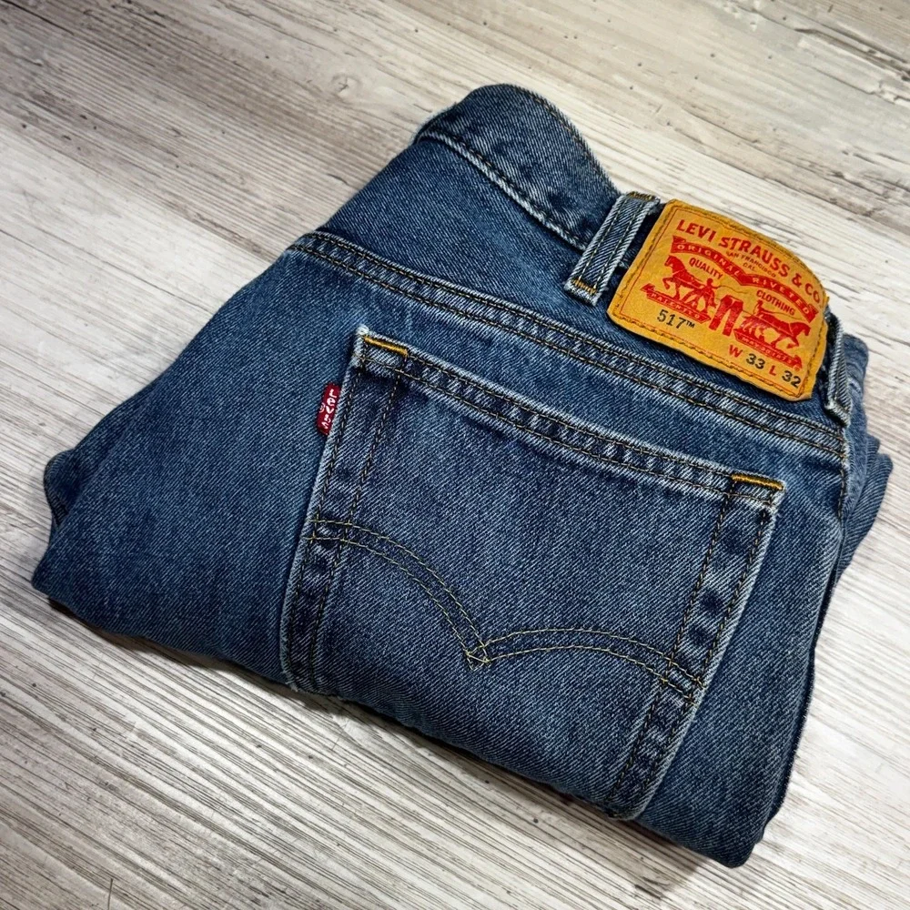 Levi's 517 Jeans Mens 33x32 (Fits 32x31.5) Blue Bootcut Denim Distressed Grunge